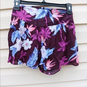Floral flowy shorts